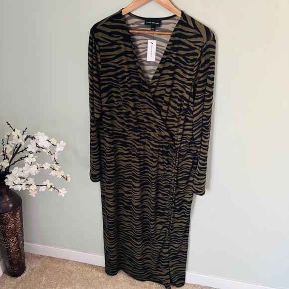 Lane Bryant Ruched Side Matte Jersey Zebra Print Dress NWT Size 22/24 - Picture 6 of 7